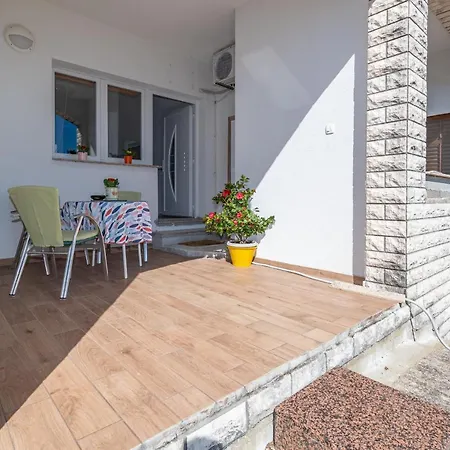 Apartamento With A Parking Space Viskovo, Rijeka - 20677 Viskovo